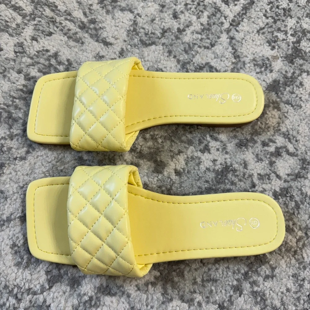 Brand New Butter Yellow Quilted Slide Sandals - Picture 3 of 3